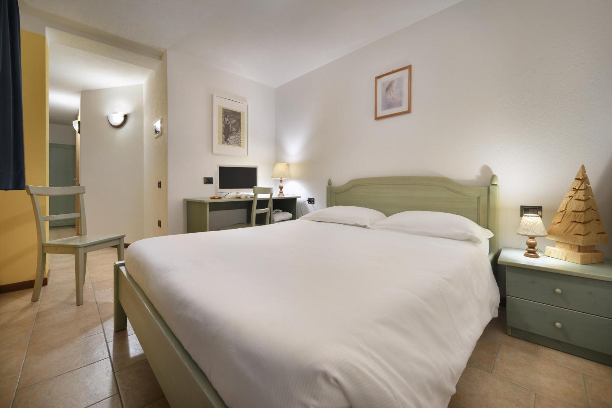 Hotel Tambo Campodolcino Eksteriør billede